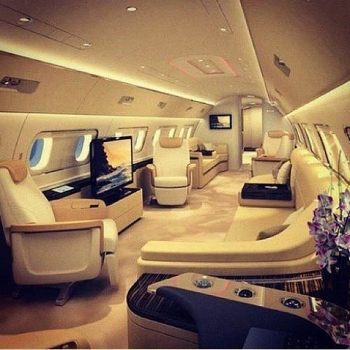 Cuộc sống xa hoa của hoàng tử và công chúa nổi tiếng nhất Dubai