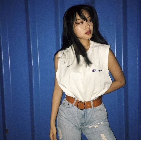 bestie nhung bong hong lai chung minh con gai viet du di den dau cung xinh chang kem phan ai