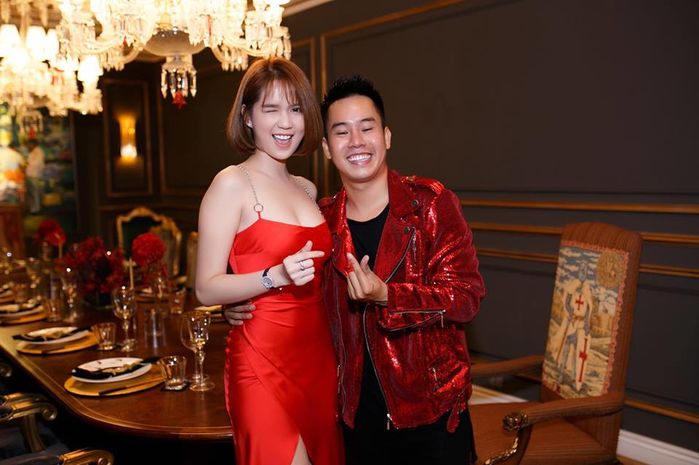bestie sao viet dinh nghi an nang nguc