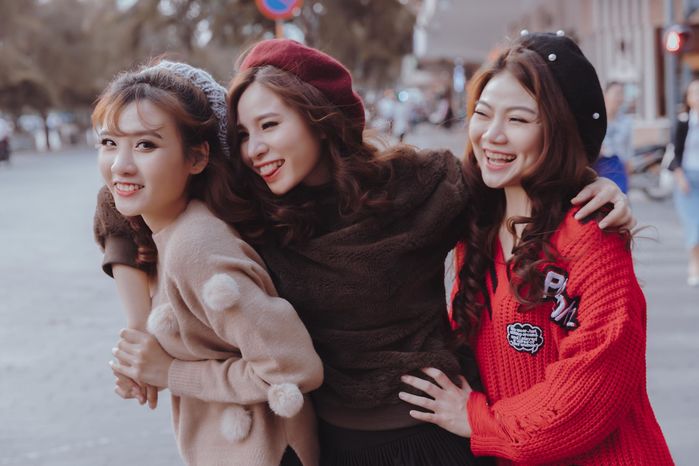 bestie nhung ngay valentine trong nam