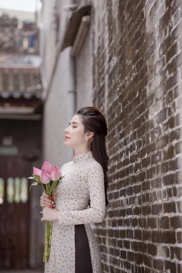 bestie nhung ngoi chua Sai Gon chup anh tet dep