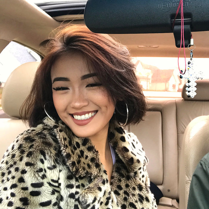bestie nhung bong hong lai chung minh con gai viet du di den dau cung xinh chang kem phan ai