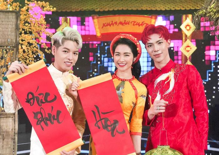 bestie hoc bi kip chup anh dep ngay tet cua sao viet