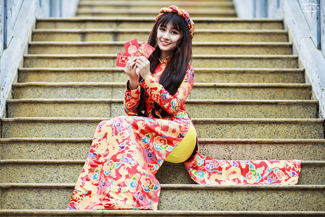 bestie nhung ngoi chua Sai Gon chup anh tet dep
