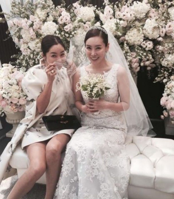 bestie dan khach moi dam cuoi dinh dam cua sao han