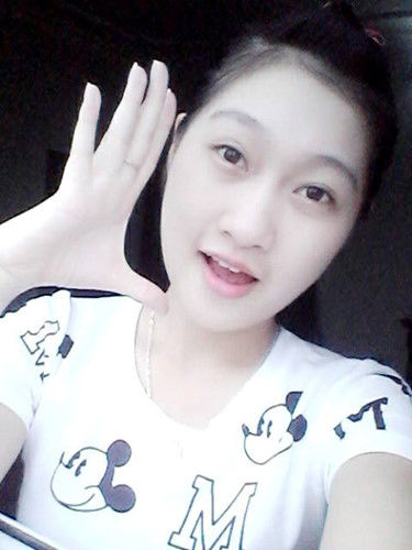 bestie nhung co gai ban hang rong noi tieng