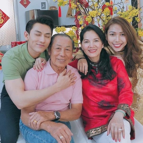 bestie nguong mo nhan sac tuyet voi cua bo me sao viet