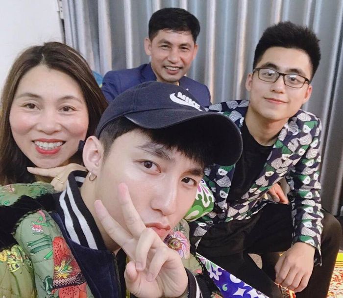bestie nguong mo nhan sac tuyet voi cua bo me sao viet