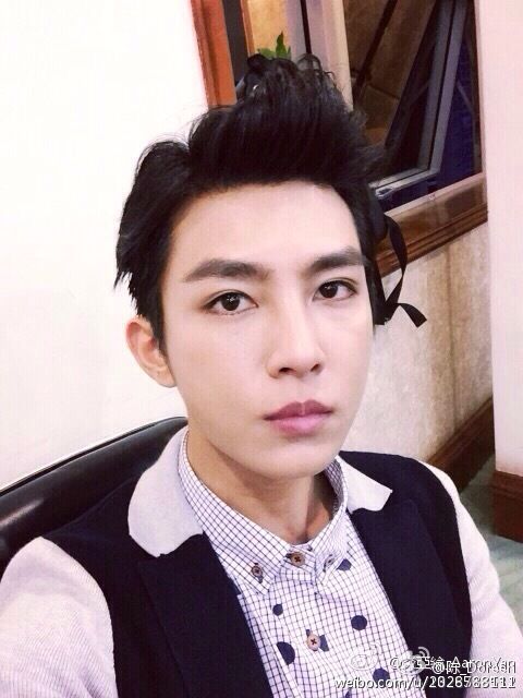 bestie sao chau A huy hoai nhan sac vì PTTM