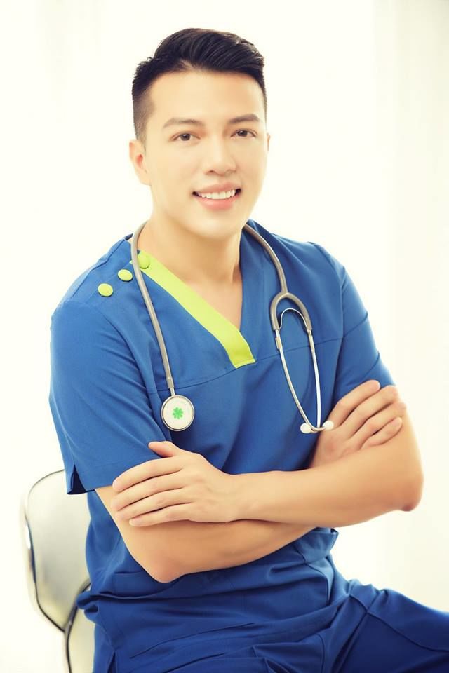 bestie 5 bac si dep trai gay bao mang