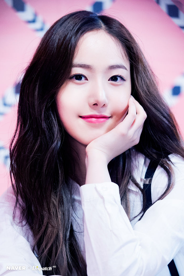 bestie idol nu xung dang la visual