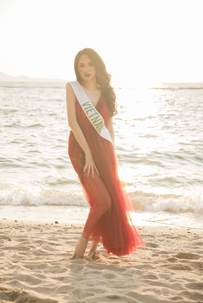 bestie hanh trinh cua huong giang idol tai hoa hau chuyen gioi quoc te 2018