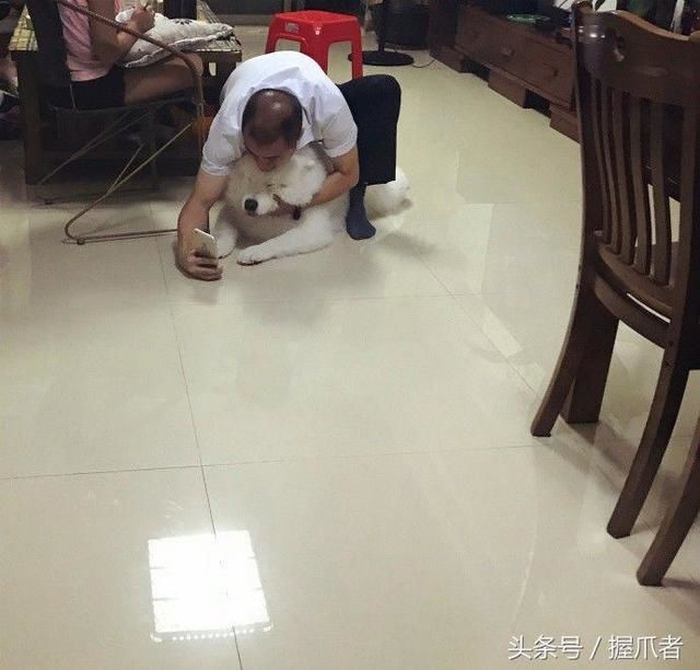 Bestie - Chu cho di lam đep bong dung tro thanh gau Bac Cuc đang yeu