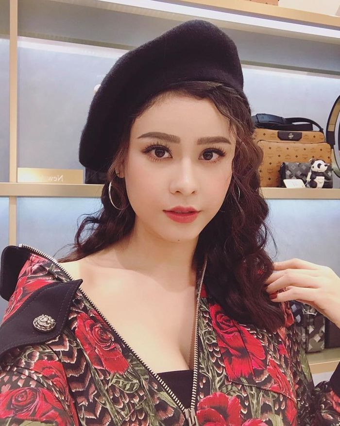 bestie phong cach trang diem