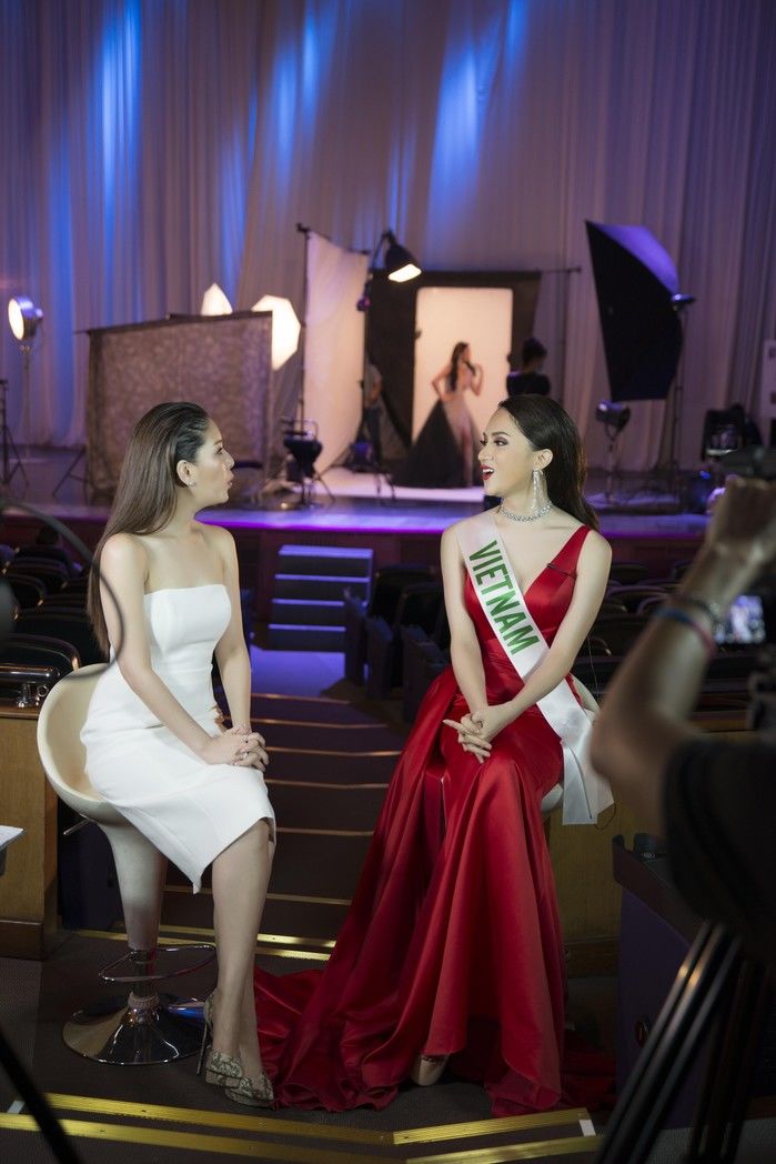 bestie khoanh khac an tuong của huong giang idol