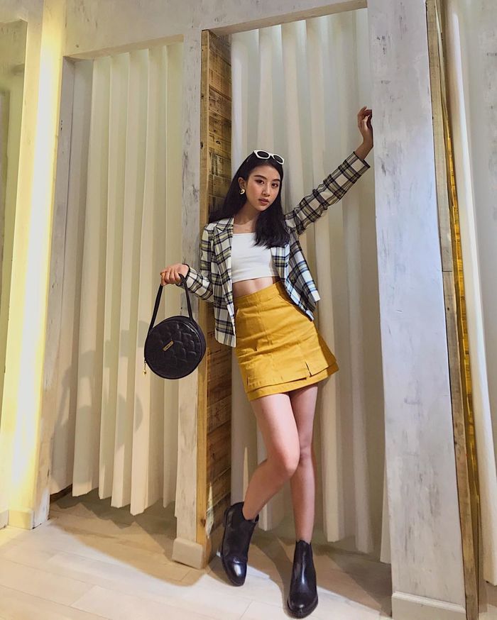 bestie cach phoi do voi ao crop top 4
