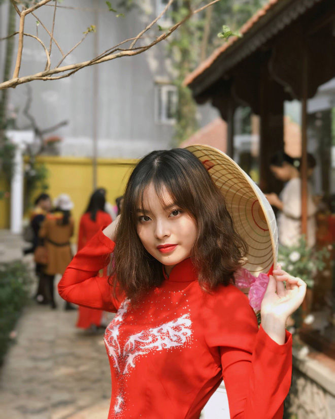 bestie nu sinh thi hoa khoi hoc vien ngoai giao