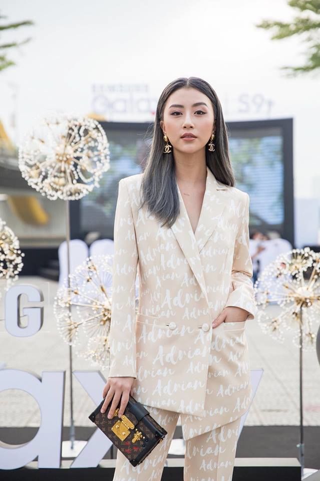 bestie thoi trang o nha di du lich va tham do cua sao viet