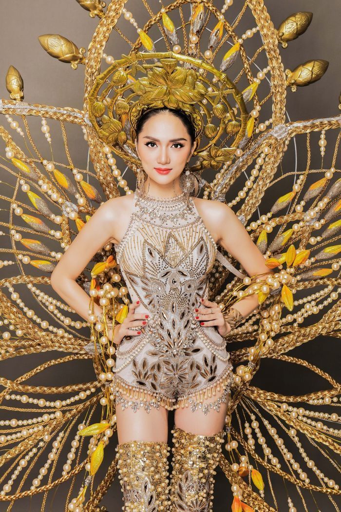 bestie hanh trinh cua huong giang idol tai hoa hau chuyen gioi quoc te 2018