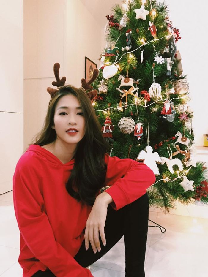 bestie thoi trang o nha di du lich va tham do cua sao viet
