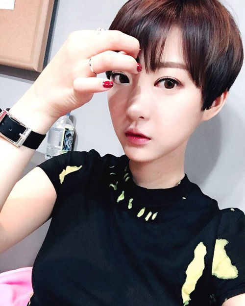 bestie kieu toc cua sao Han