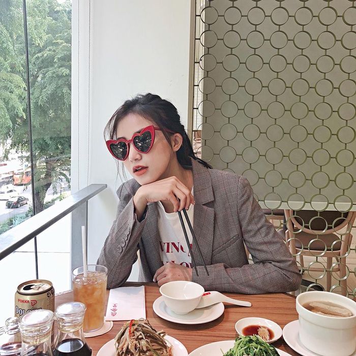 bestie bo ba hot girl dinh dam ha thanh lot xac bat ngo den chang nhan ra