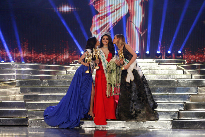 bestie khoanh khac an tuong của huong giang idol