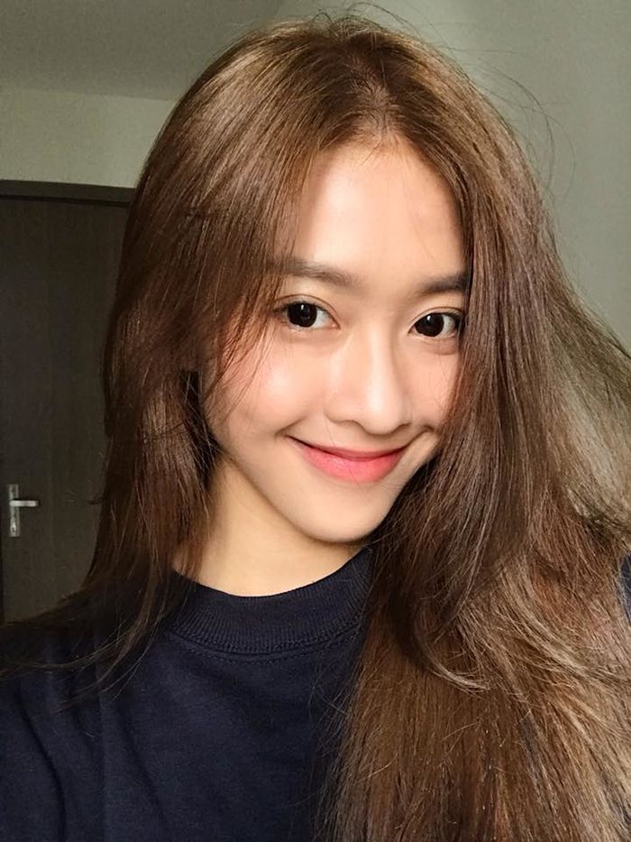 Bestie Dung ngoi khong yen truoc nhung ve dẹp khong goc chet cua my nhan Viet