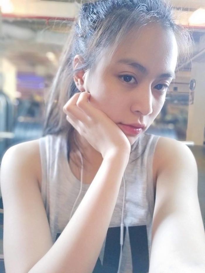 Bestie Dung ngoi khong yen truoc nhung ve dẹp khong goc chet cua my nhan Viet