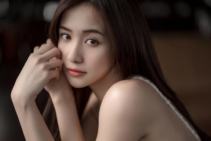 Bestie Dung ngoi khong yen truoc nhung ve dẹp khong goc chet cua my nhan Viet
