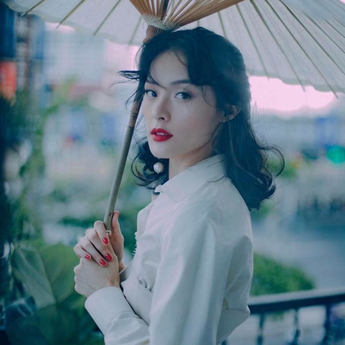 Bestie Dung ngoi khong yen truoc nhung ve dẹp khong goc chet cua my nhan Viet