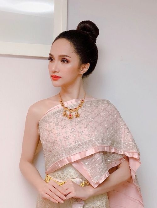 bestie hoc-sao-viet-cach-bui-toc-vua-thoai-mai-nhung-van-than-thai-ngoi-ngoi