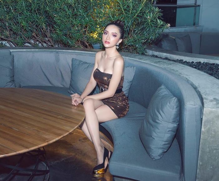 bestie huong giang dien lai do cu sau khi dang quang