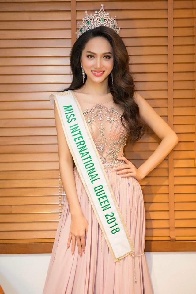 Bestie Huong Giang idol va phan ung bat ngo khi bi phat hien keo chan qua lo