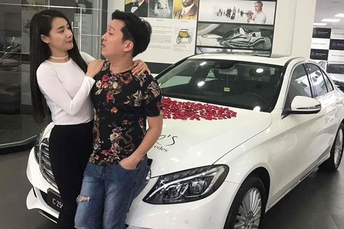 Bestie Khong khoi bat ngo truoc cac mon qua sao nam tang nguoi yeu