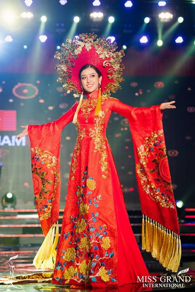 bestie thi sinh tham du hoa hau dinh nghi an dao nhai trang phuc