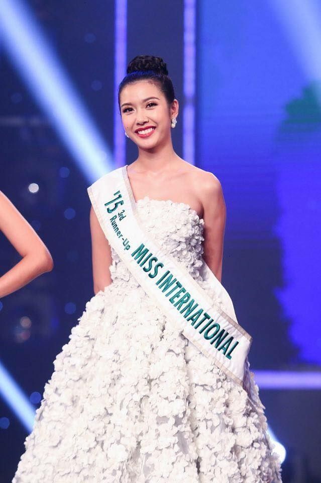 bestie thi sinh tham du hoa hau dinh nghi an dao nhai trang phuc
