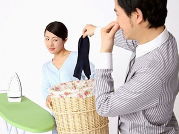 Những dấu hiệu rõ nhất giúp nhận diện một chàng trai có tính đàn bà