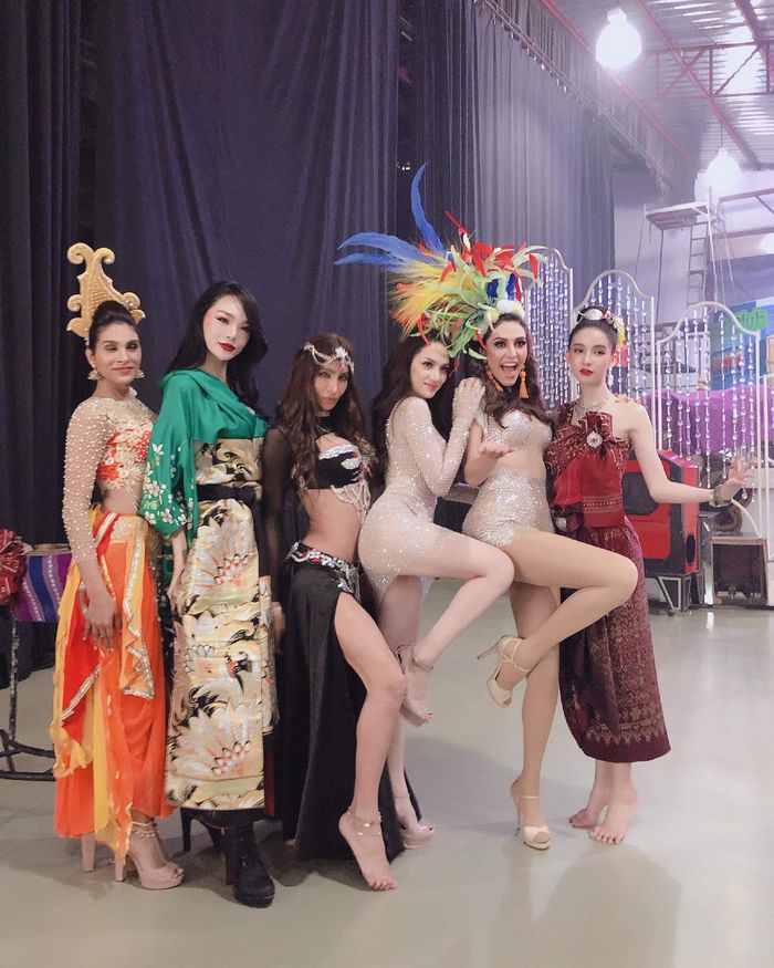 bestie nhung lan nguoi dep viet mang chuong di danh xu nguoi thu ve thanh tich khung
