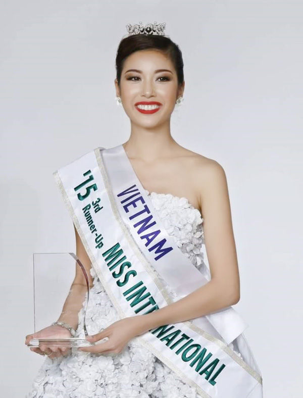 bestie nhung lan nguoi dep viet mang chuong di danh xu nguoi thu ve thanh tich khung