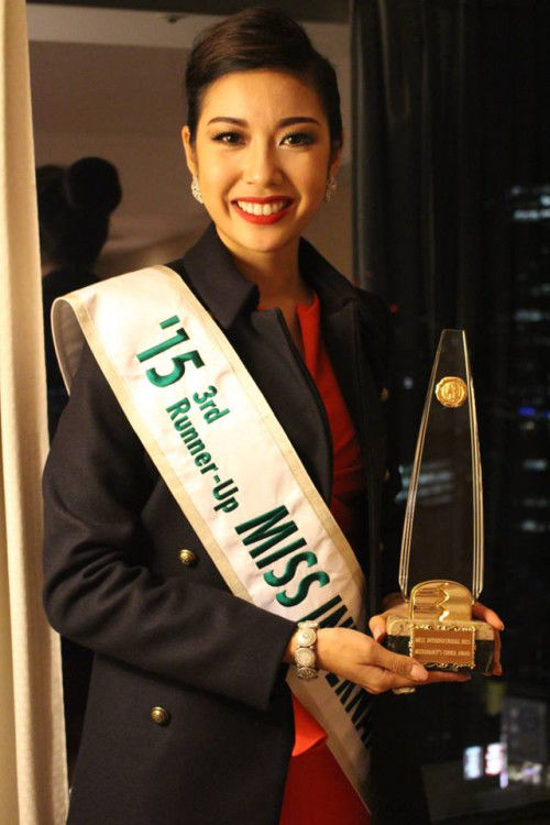 bestie nhung lan nguoi dep viet mang chuong di danh xu nguoi thu ve thanh tich khung