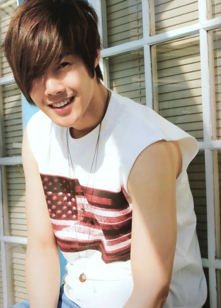 Bestie Nhung scandal am y nhat Kbiz 10 nam qua