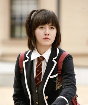 Bestie - So phan cua dan dien vien "Vuon sao bang" sau gan 10 nam phat song: Ke noi nguoi chim theo scandall