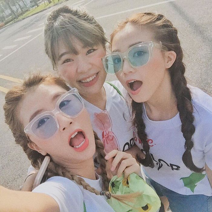 bestie kieu toc ngay nong