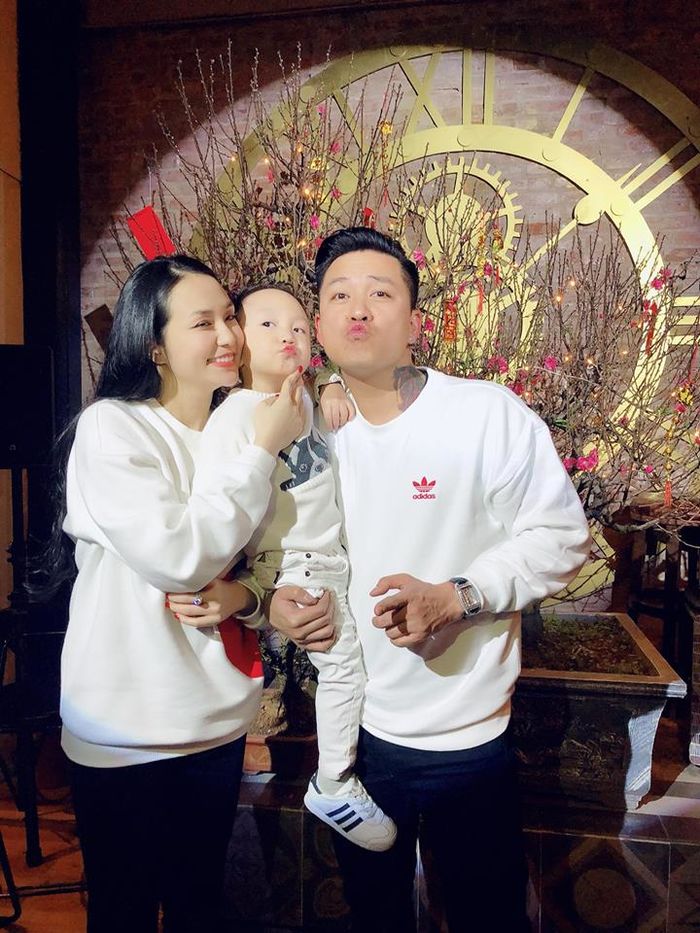 bestie xieu long voi ve dang yeu cua cac my nam ti hon nha sao viet