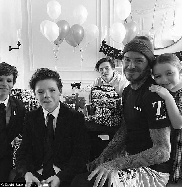 bestie hanh phuc cua gia dinh beckham sau 20 nam