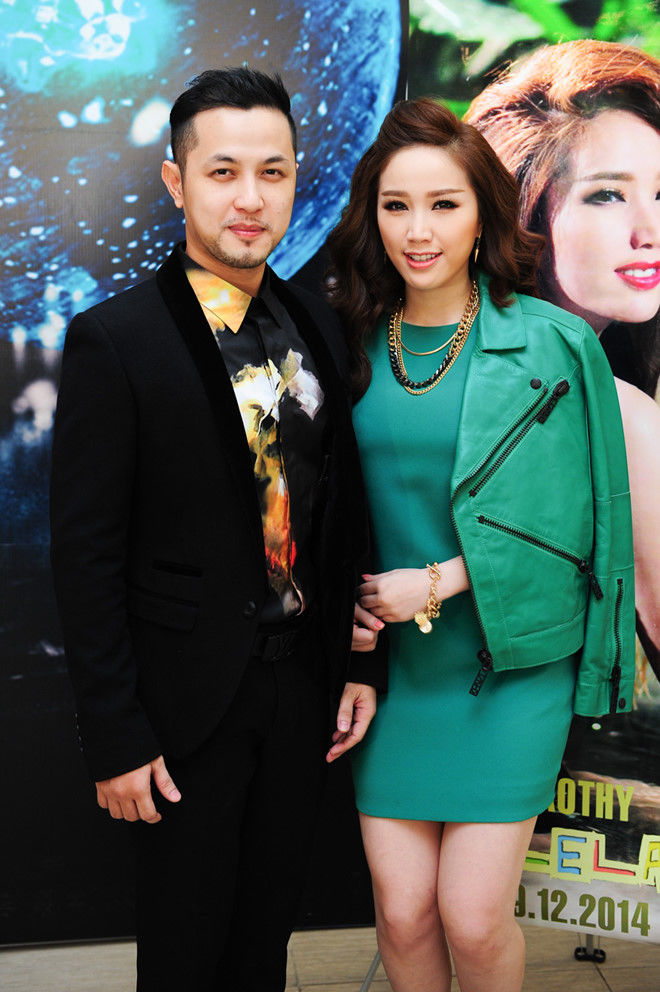 bestie anh-chi-em-nha-sao-viet-nguoi-giong-nhu-giot-nuoc-nguoi-cu-nhu-ke-la