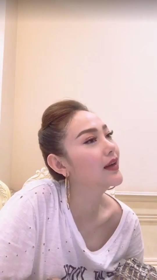 bestie giat minh tiec nuoi truoc nhan sac dan my nhan Viet ngay mot "la lam"