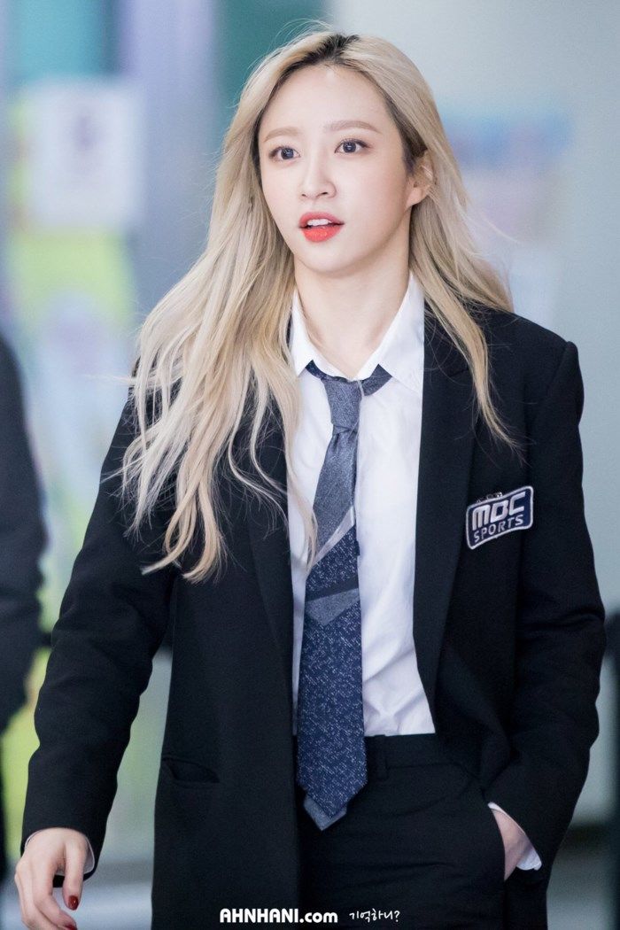 bestie idol nu dien suit