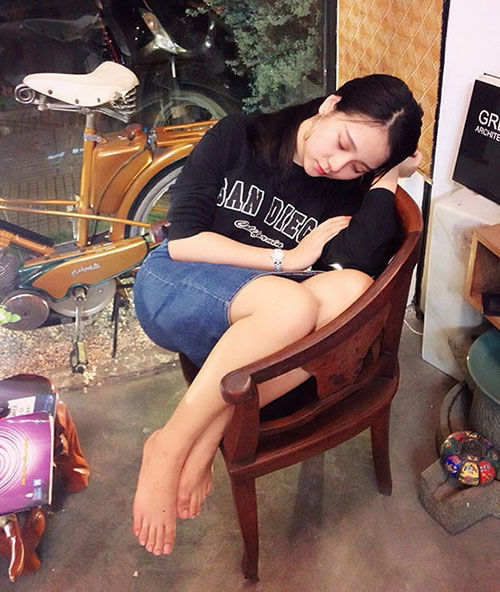 Bestie - Khoanh khac sao Viet ngu gat vi met moi voi lich quay day đac